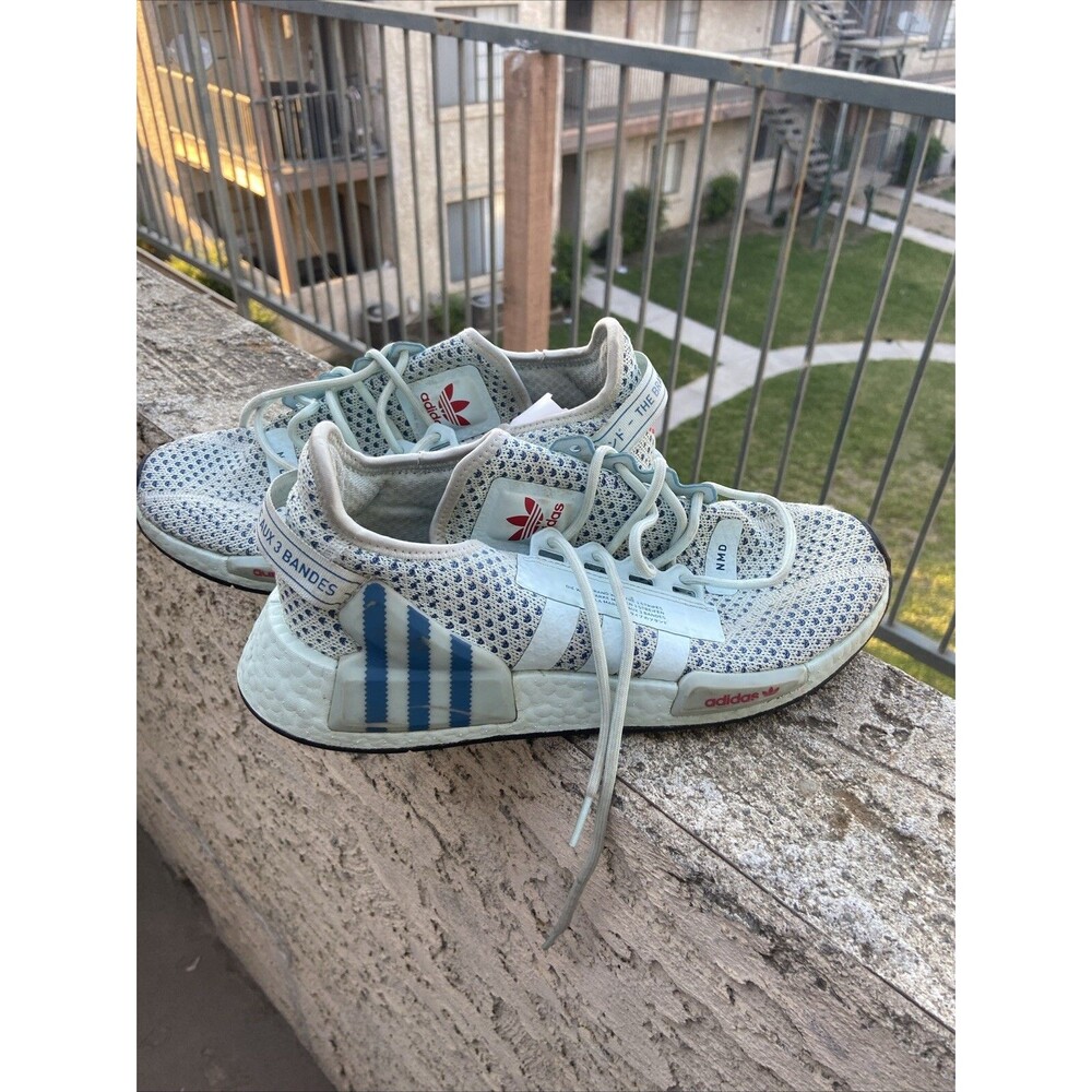 Adidas NMD R1 V2 J Almost Blue Boys Youth Athletic Shoes Size 7 FZ6234